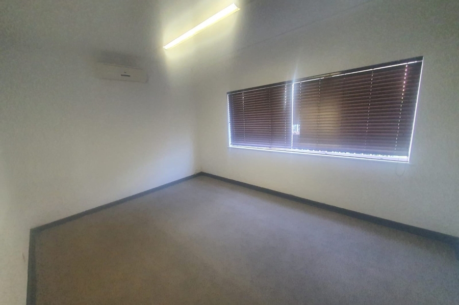 To Let commercial Property for Rent in Newton Park Eastern Cape